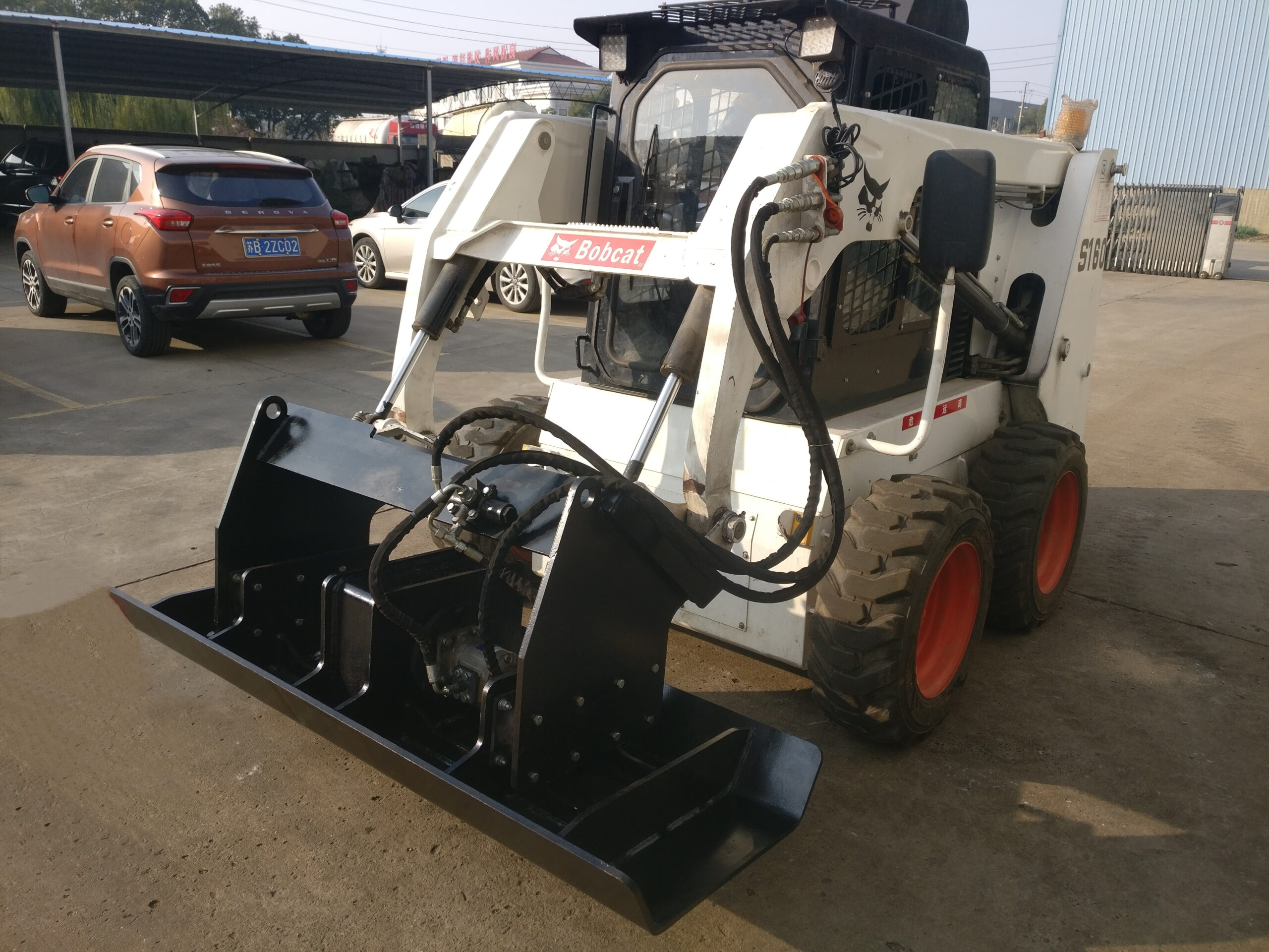 VIBRO PLOKŠTĖ BOBCAT KRAUTUVUI PS00001 - Image 3